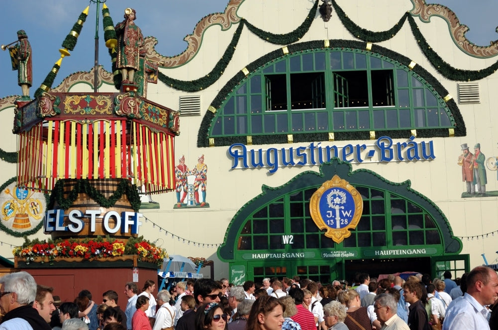Augustiner Festhalle auf dem Oktoberfest in München