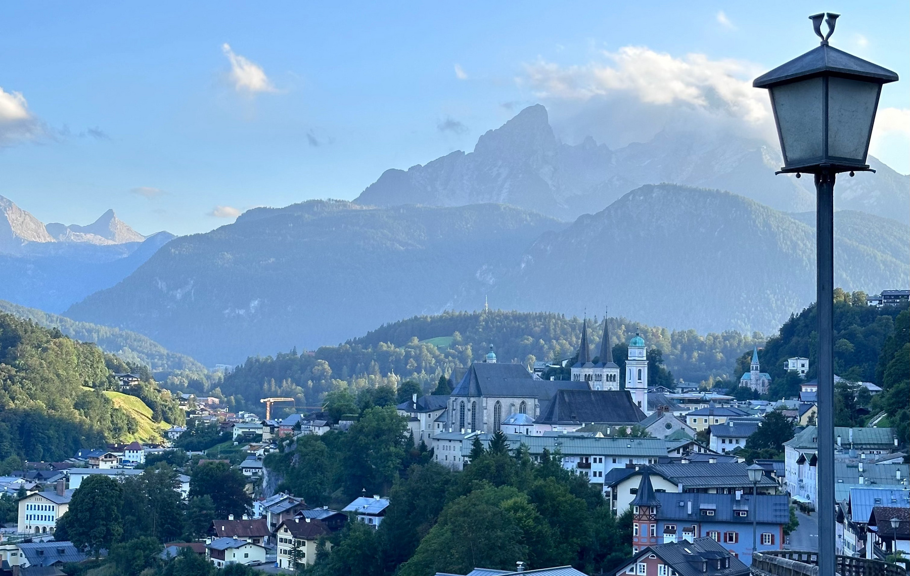 Berchtesgaden mit Blick auf den Watzmann und die bayerischen Alpen