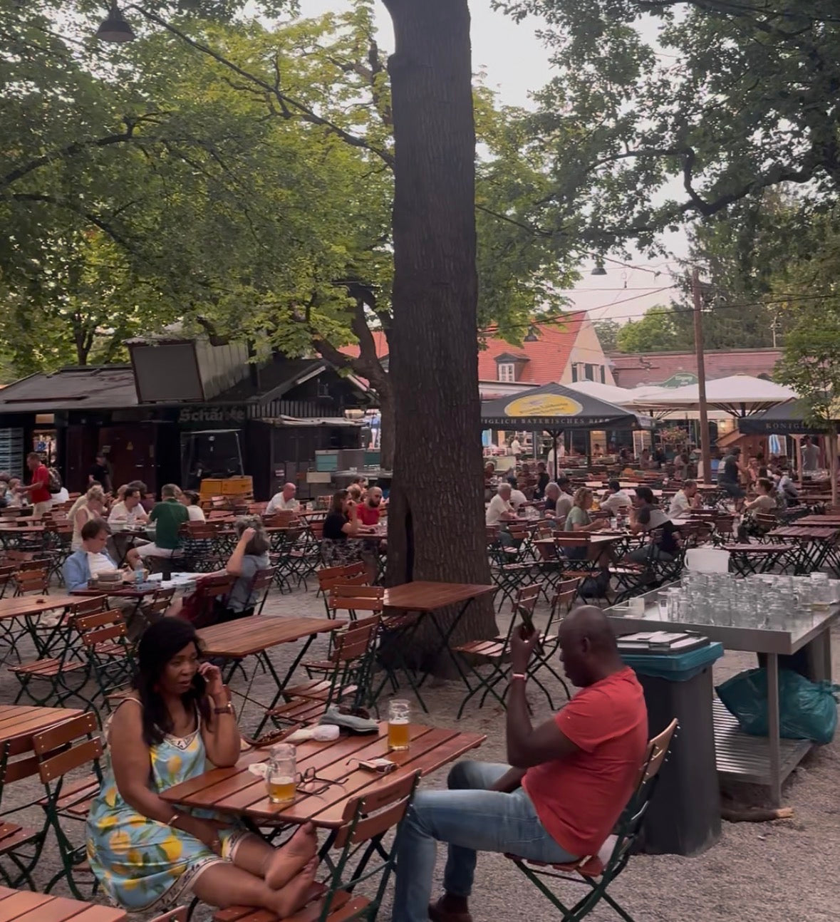Großer Biergarten im Königlichen Hirschgarten