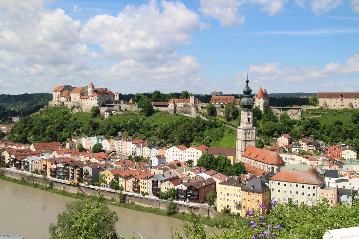 Burghausen – historische Stadt unter der längsten Burg der Welt