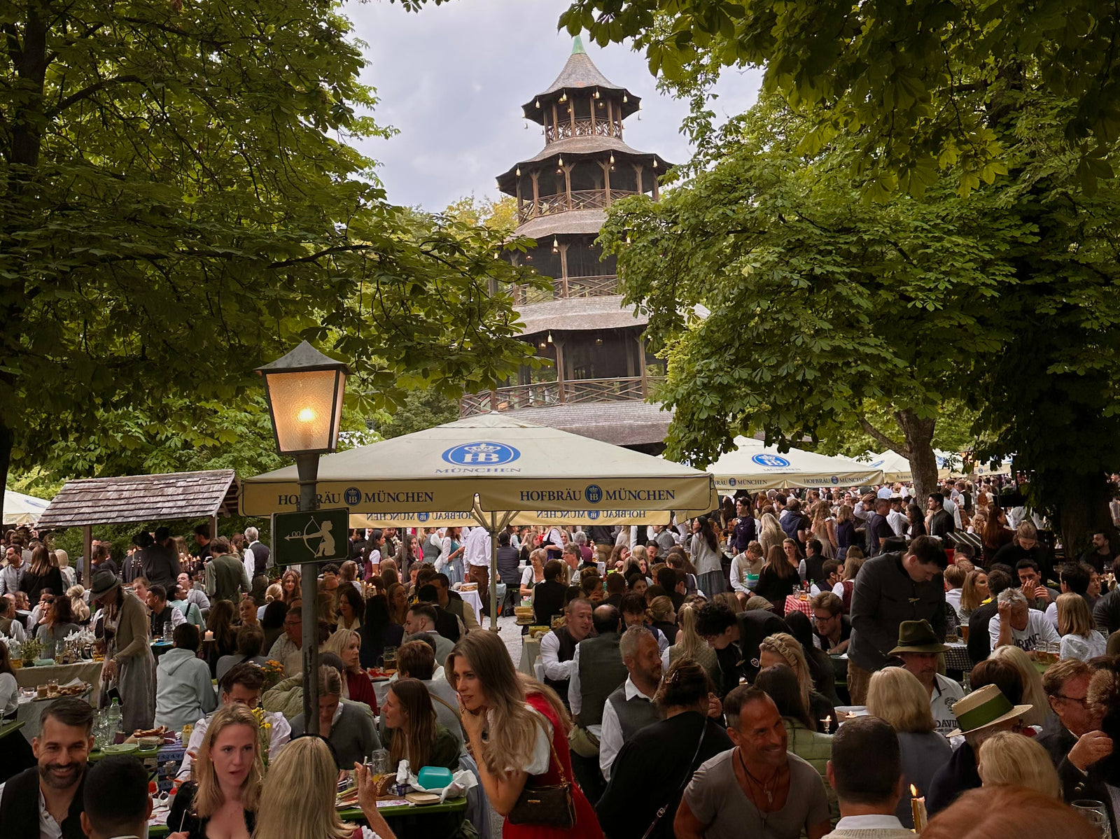 Kocherlball München – bayerische Tradition erleben.