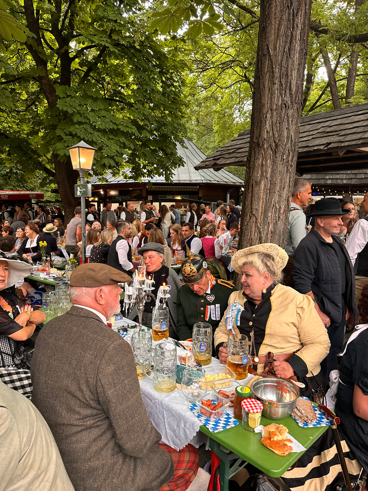 Frühstück beim Kocherlball