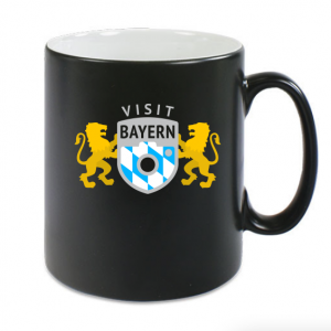 Zaubertasse VisitBayern | Logo bunt auf schwarz